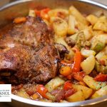 FRIPTURĂ DE CURCAN CU LEGUME