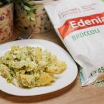 SALATA DE CARTOFI CU BROCCOLI SI OU FIERT