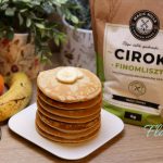 PANCAKES CU BANANĂ ȘI FĂINĂ DE SORG