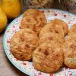 BISCUIȚI FRAGEZI CU PERE ȘI MASCARPONE