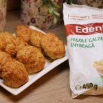CHIFTELUTE DE PUI CU FASOLE GALBENA SI DOVLECEL
